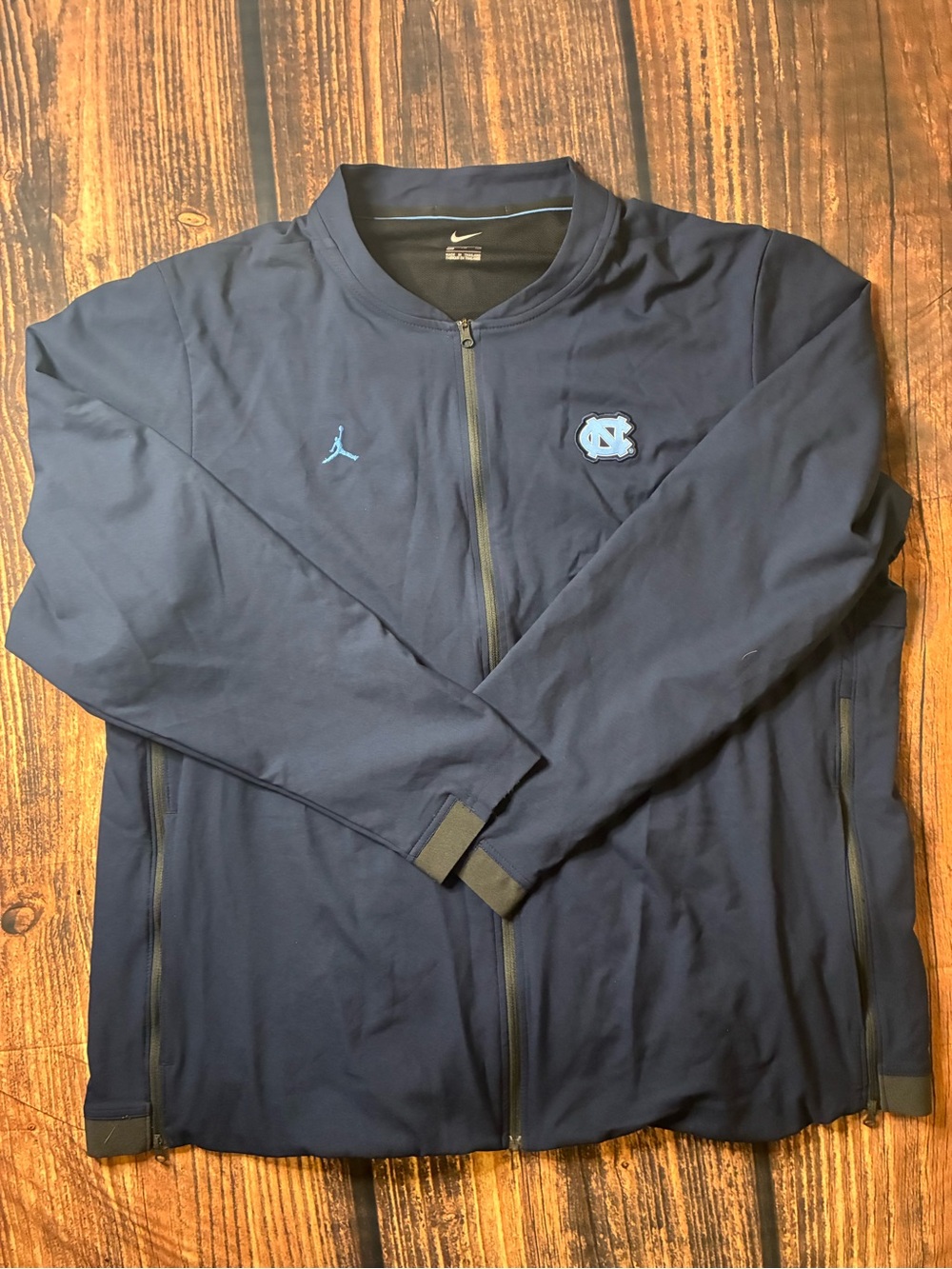 UNC Nike Men's Navy & Carolina Blue Lightweight Full-Zip Jacket